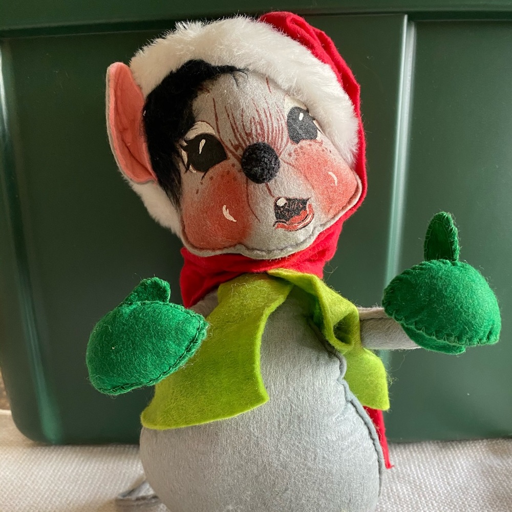 Annalee mouse with music notes